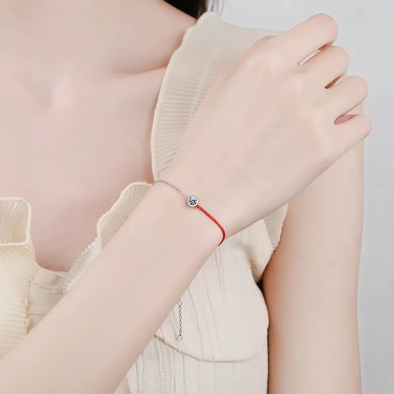 925 Sterling Silver Plated Platinum Moissanite Bracelet 0.30CT Single Diamond Lucky Chain Dainty Jewelry for Women